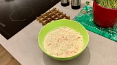 Krabí pomazánka s vejcem a koprem