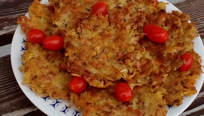 Chlebové bramboráčky s uzeninou