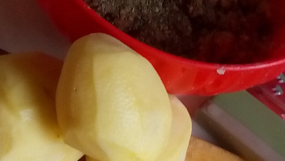 Chlebové bramboráčky s uzeninou