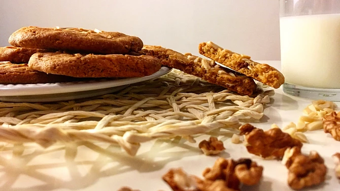 Čokoládové cookies s ořechy