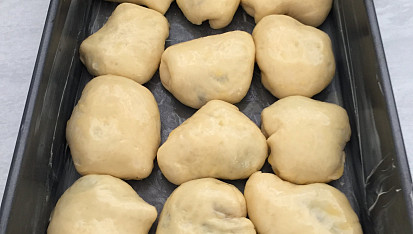 Kynuté buchty s povidly nebo marmeládou