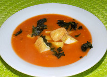 Rajčatová polévka s tofu