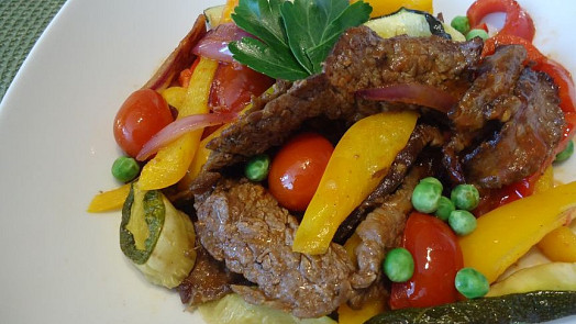 Flank steak se zeleninou