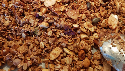 Granola i s čokoládovým proteinem