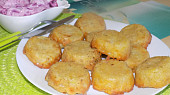 Bramborové muffiny s jogurtovou omáčkou
