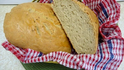 Domácí chléb z pšeničné a žitné mouky