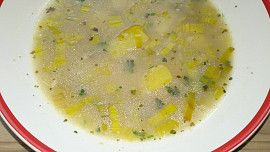 Pórková polévka s česnekem