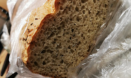 Špaldový chléb s chia
