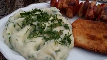 Bramborová kaše s medvědím česnekem