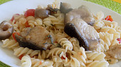 Fusilli se sumečkem a rajčaty