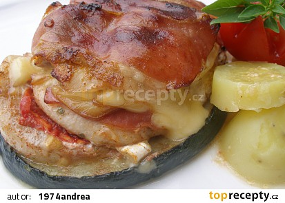 Dvoupatrový řízek na cuketovém plátku