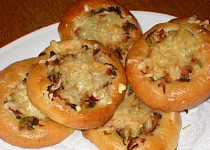 Tatarkové koláčky s pórkovou náplní