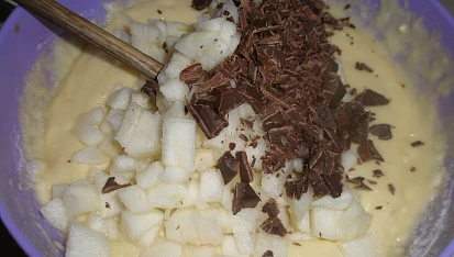 Hrušková čoko-bábovka