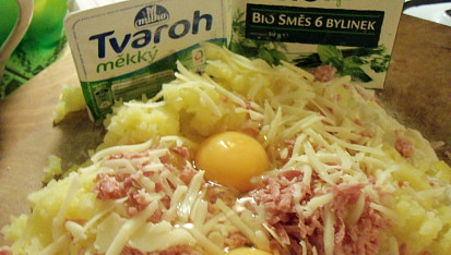 Vylepšené bramborové placky, připravíme na těsto...