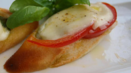 Caprese pod grilem