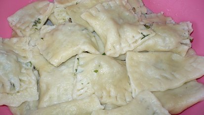Ravioli plněné mletým masem a špenátem