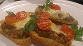 Zapečené toasty se šproty
