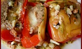 Pikantní tvarůžkové papriky, detail pokrmu i na řezu