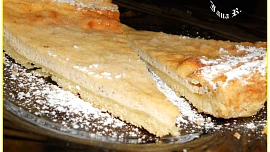 Tvarohovo-medovo-skořicový koláč