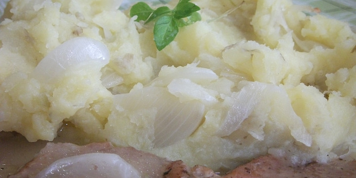 Máslové šťouchané brambory