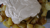 Salát z pečených brambor
