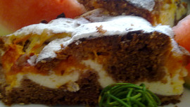 Meruňkovo-kakaové vláčné řezy s tvarohem