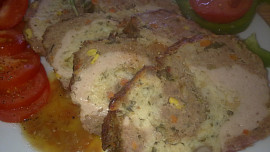 Sekaná se zeleninou a bylinkovo-sýrovou nápní