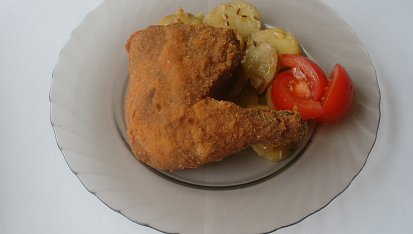 Smažené uzené kuřecí stehno