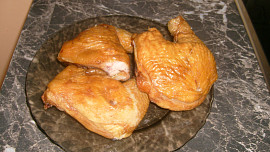 Smažené uzené kuřecí stehno