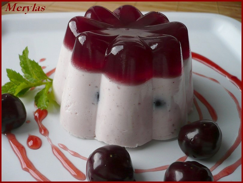Nepečené jogurtové bábovičky s třešněmi