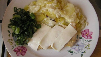 Jednoduché zapečené brambory, Ukázka s masíčkem