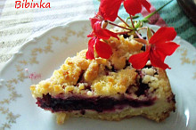 Koláč s míchaným ovocem-borůvky a jahody-porcička...