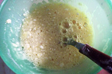 na obalení vejce+mouka+muškátový oříšek+nastrouhaný sýr+sůl