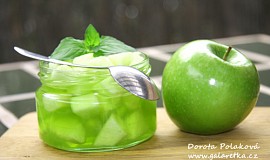 Zelené jablko s galaretkou a mátou