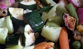 Voňavá kuřecí prsa v těstíčku na zeleninovém hnízdě