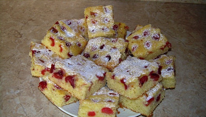 Bublanina s třešněmi (nebo jiným ovocem)
