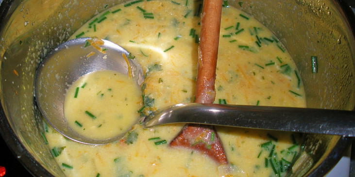 Jarní mrkvová polévka s bylinkami
