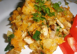 Kořeněné brambory s mrkví a kuř. masem