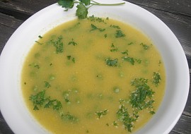 Krémová zeleninová polévka s hráškem