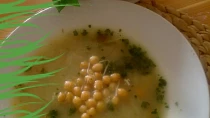 Polévkový krém  z mrkve, chřestu, cibule a pórku