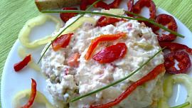 Rybí salát ze štikozubce kapského  s  nakládanou  barevnou zeleninou