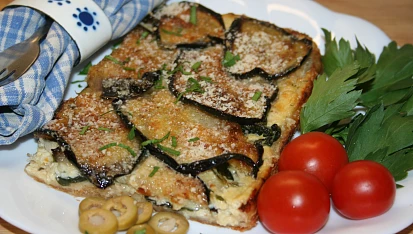 Řecký slaný koláč s listovým špenátem