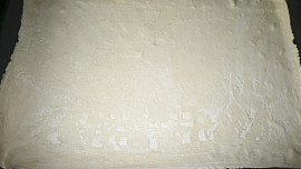 Chřestový koláč se salámem