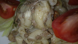 Zapečené těstoviny na bazalkové směsi se žampionama