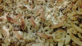 Zapečené těstoviny na bazalkové směsi se žampionama