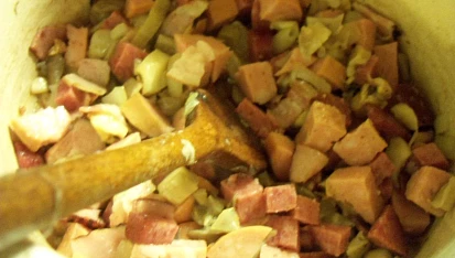 Dobrá hustá polévka s hlívou ústřičnou a kroupami, osmažíme...