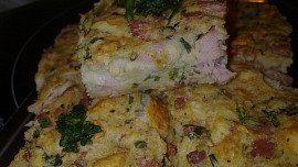 Nádivka z krůtí šunky, hub, rukoly  a sýra