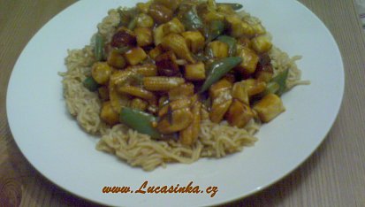 Paneer se sladko-kyselou zeleninou