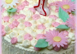 Růžovobílý tvarohovobanánový dort pro Emu