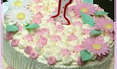 Růžovobílý tvarohovobanánový dort pro Emu